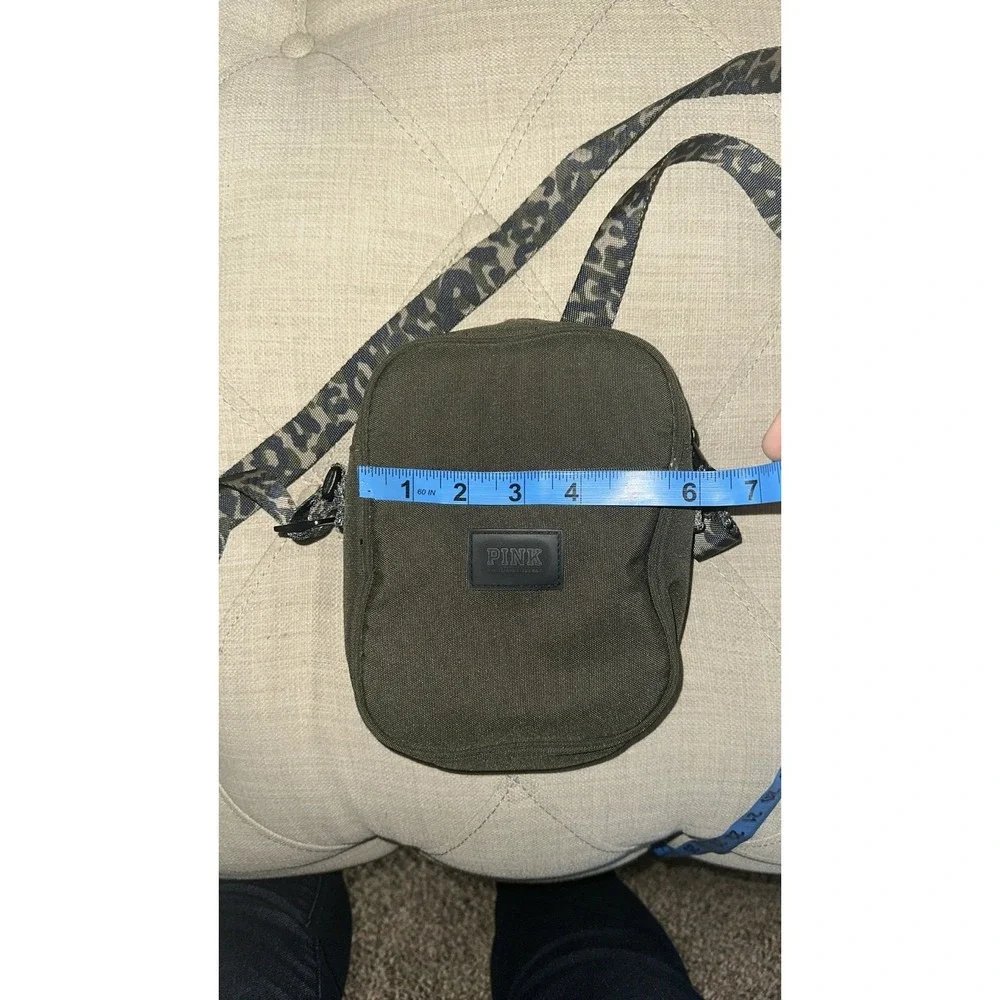 Crossbody‎